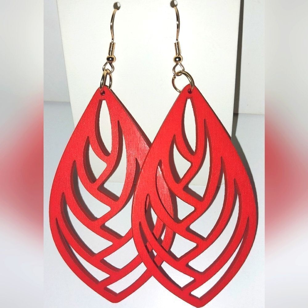 Ladies Red Gorgeous Hollow Wooden Earrings